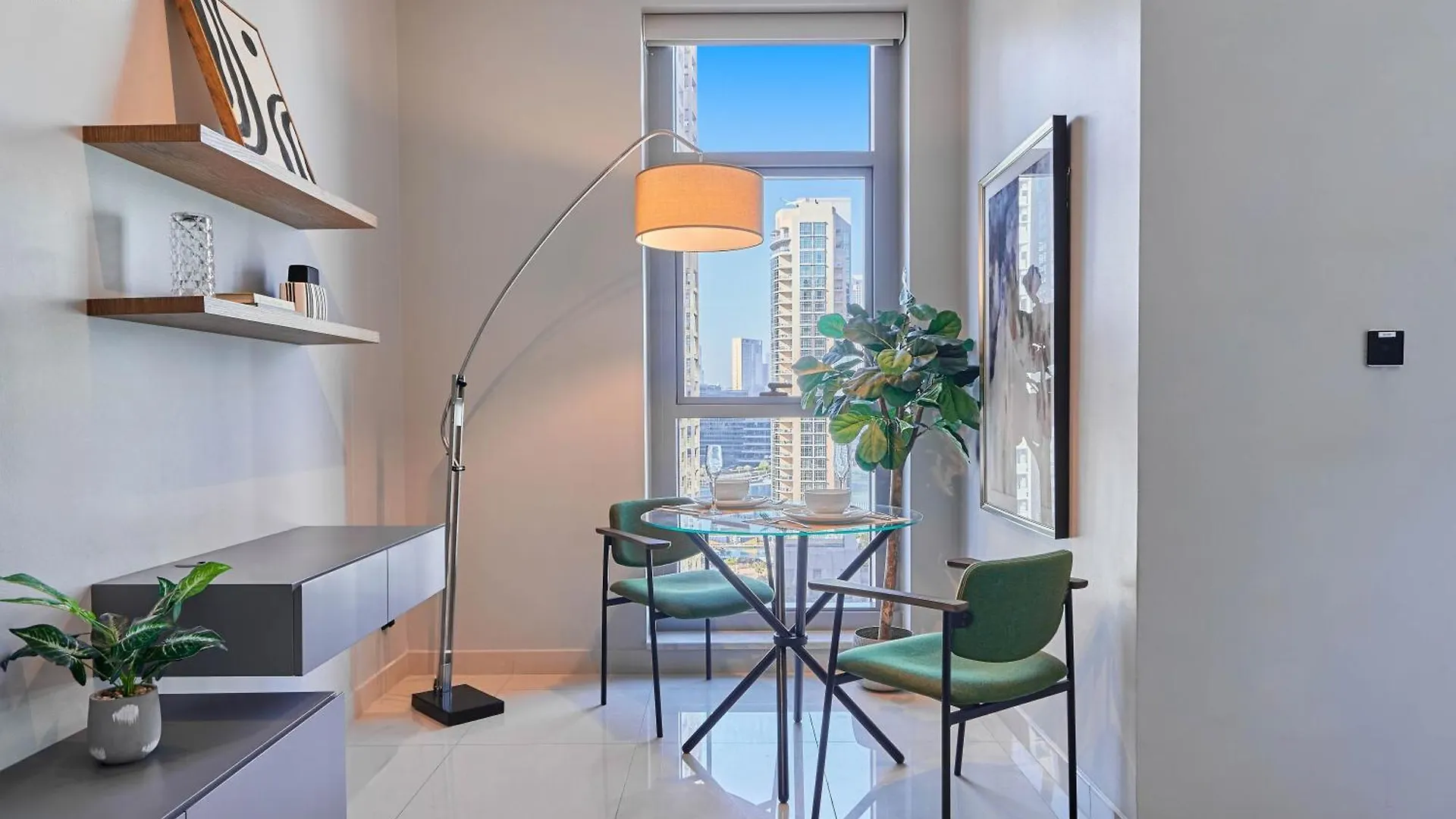 Bnbmehomes - Claren Tower Dubai Apartment