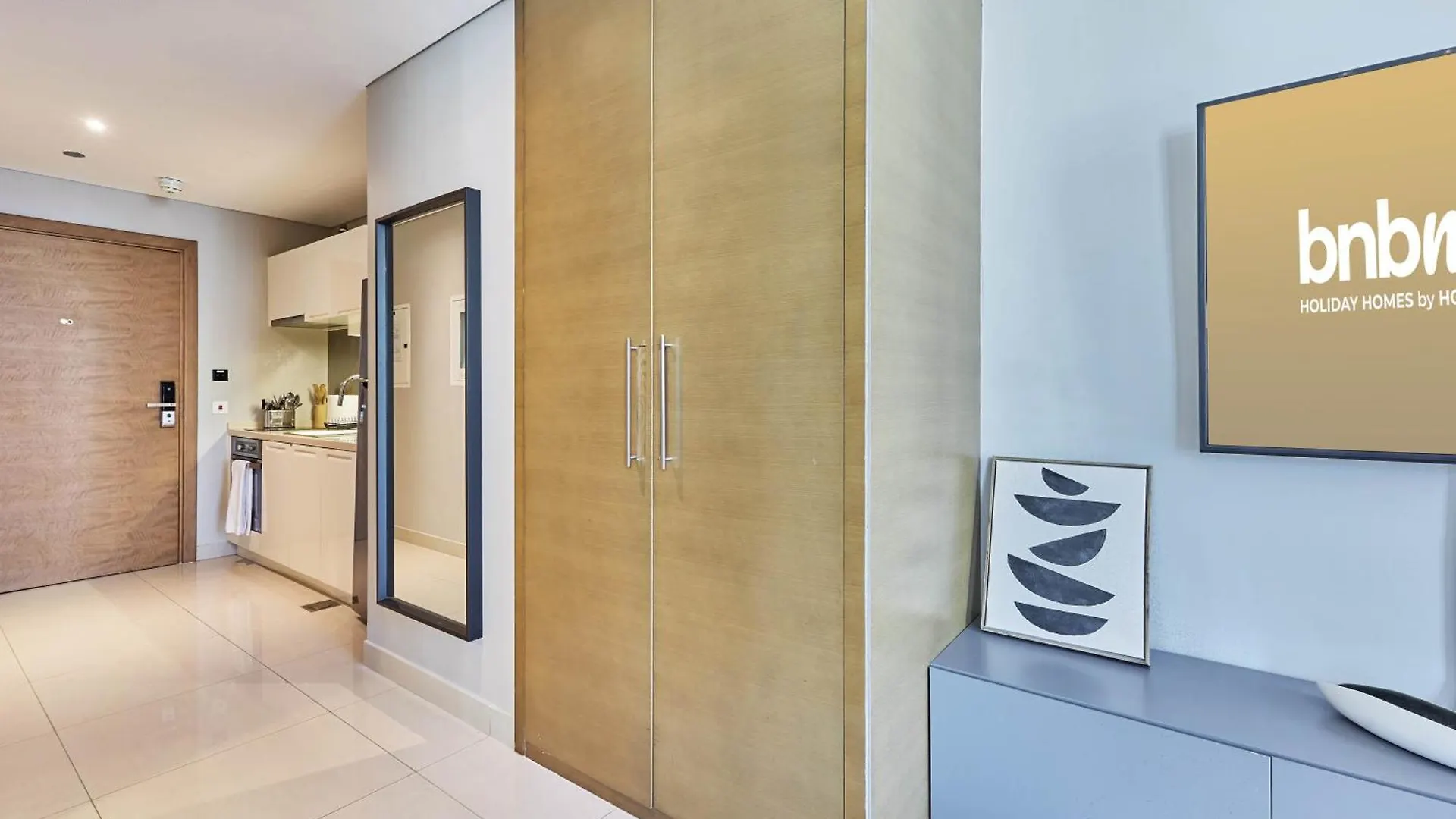 Bnbmehomes - Claren Tower Dubai