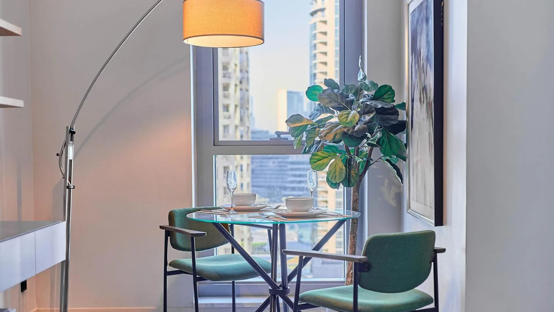 Bnbmehomes - Claren Tower Dubai Daire