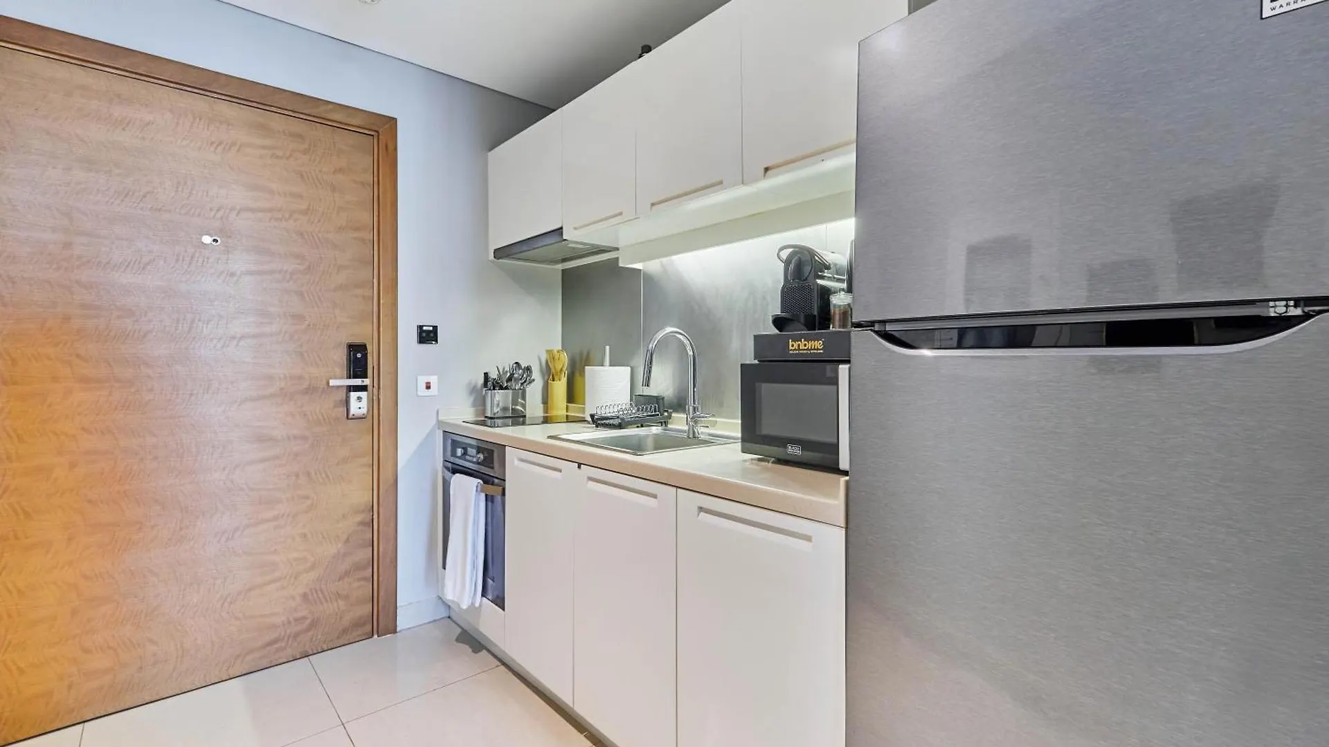 Bnbmehomes - Claren Tower Dubai Daire